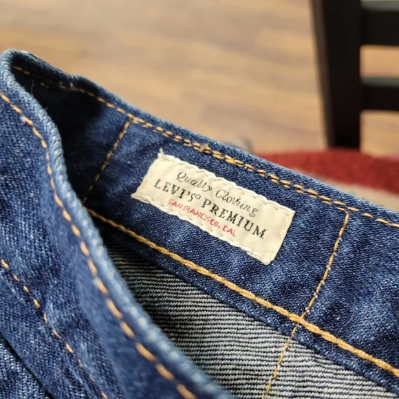 Levi’s 501 Premium Big E Jeans Mens 35x32 Blue Denim Button Fly Dark Wash - Picture 4 of 11